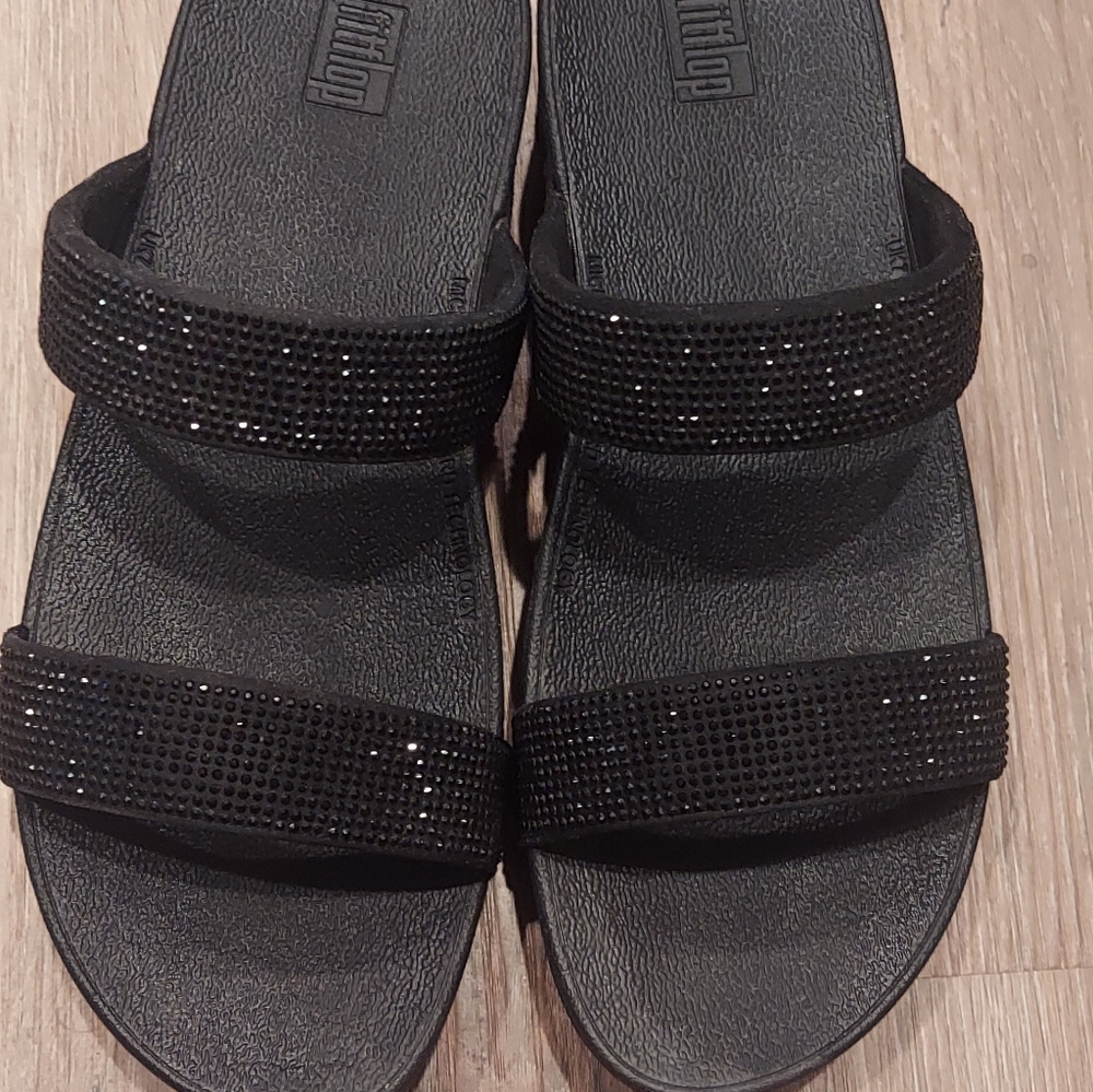 Black Sparkle FitFlop size 9